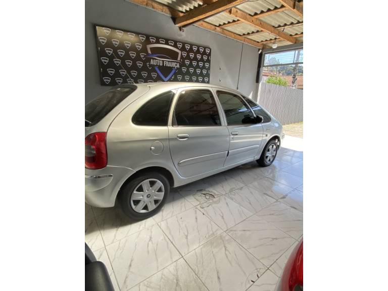 CITROËN - XSARA PICASSO - 2010/2011 - Prata - R$ 19.900,00