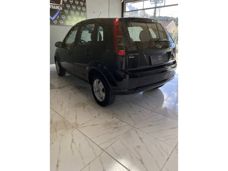 FORD - FIESTA - 2013/2014 - Preta - R$ 31.900,00