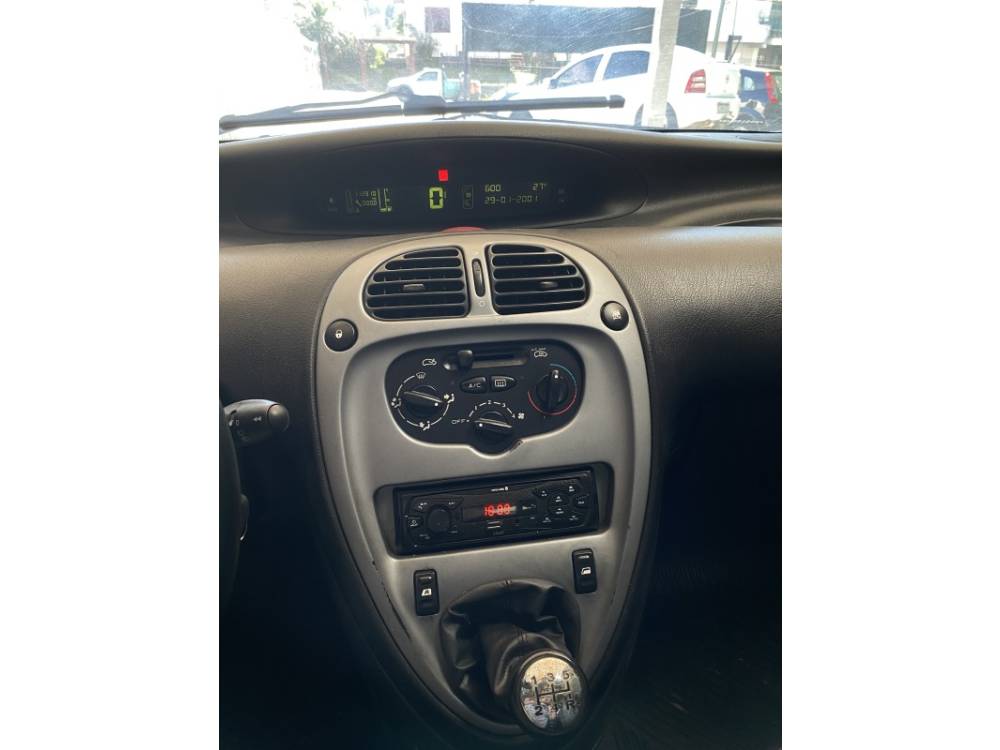 CITROËN - XSARA PICASSO - 2010/2011 - Prata - R$ 19.900,00