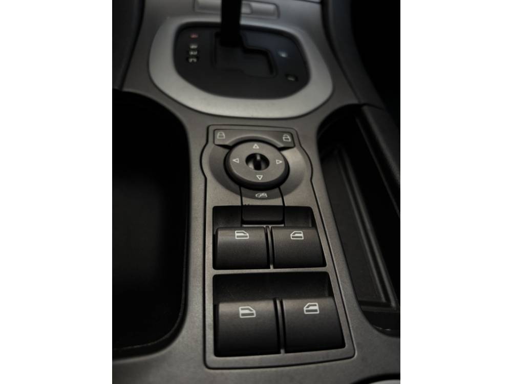 CHEVROLET - OMEGA - 2011/2011 - Preta - R$ 78.900,00