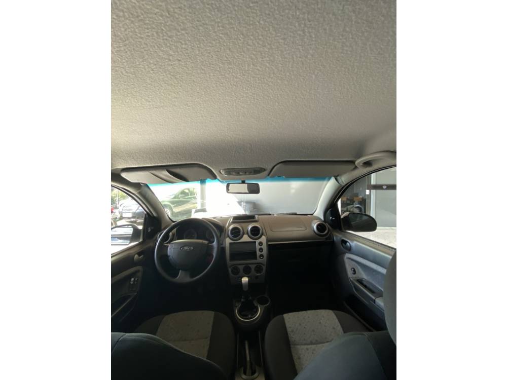 FORD - FIESTA - 2013/2014 - Preta - R$ 31.900,00
